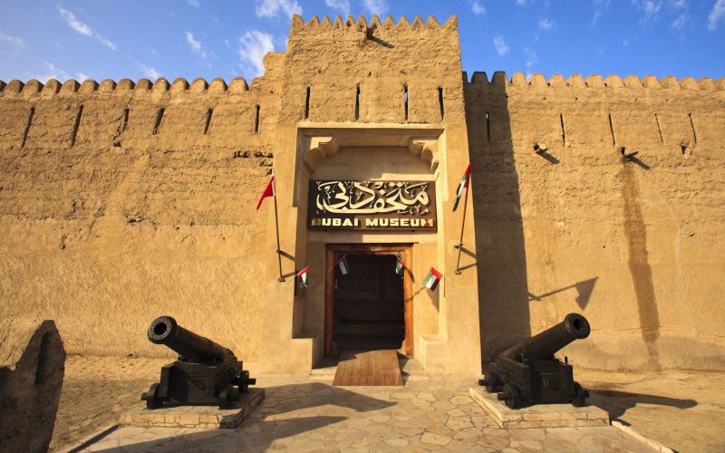 موزه دبی از جاهایی که در سفر به دبی با تور باید دید.