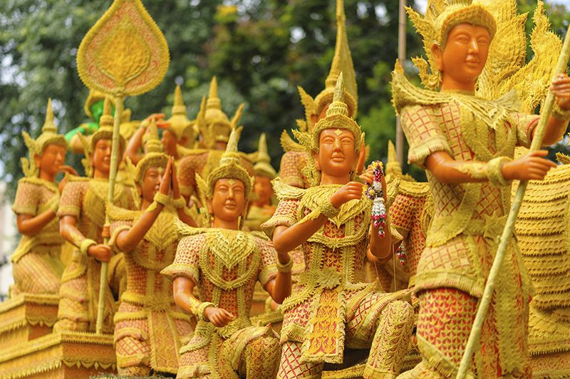 فستیوال شمع تایلند هنگام سفر به تایلند در تابستان