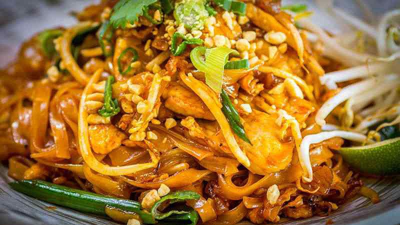 پد تای از محبوب ترین غذاهای تایلند
